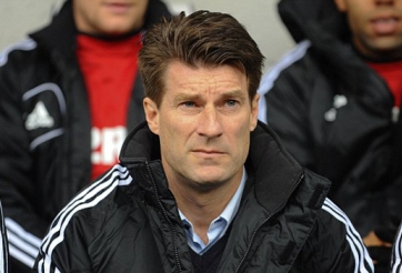 Michael Laudrup dọa kiện Swansea